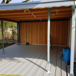 Créer une atmosphère méditerranéenne avec une pergola en fer forgé Rambouillet